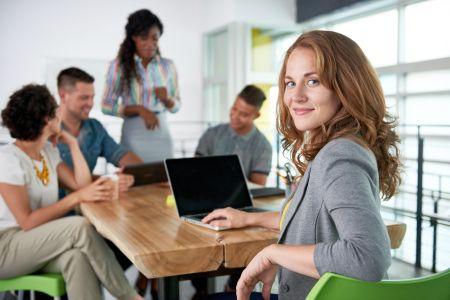 A Felicidade tem crachá e está no trabalho também